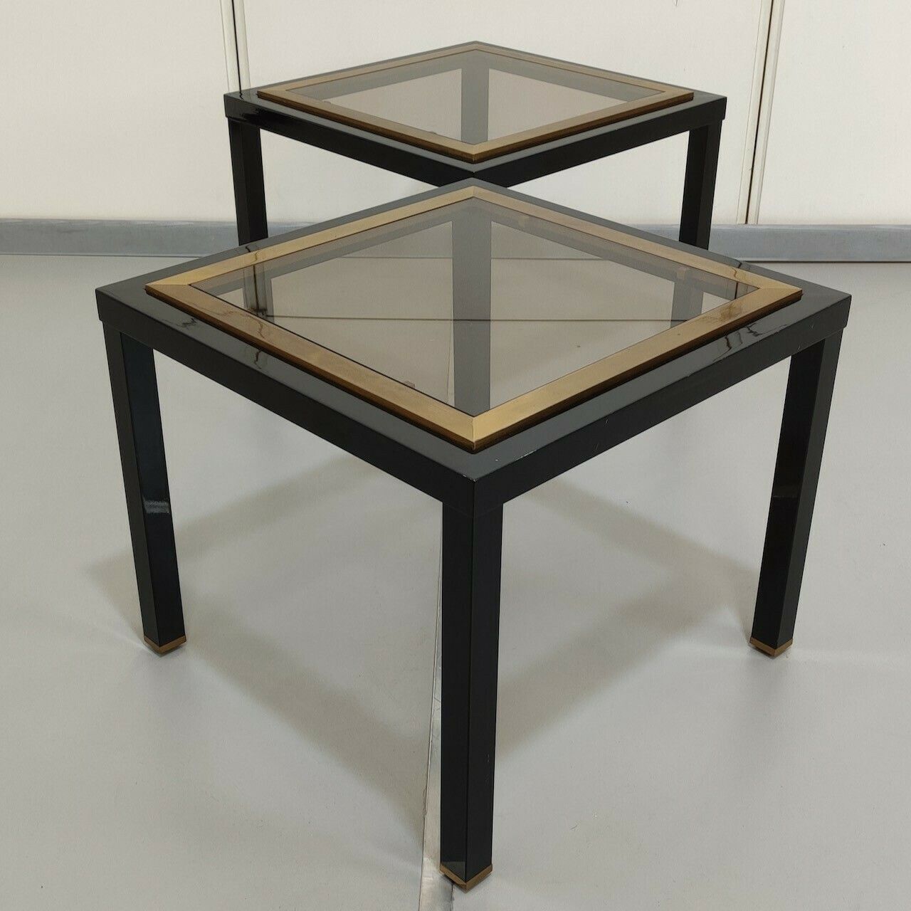 Paar Zwart Gouden Bijzettafels photo furniture