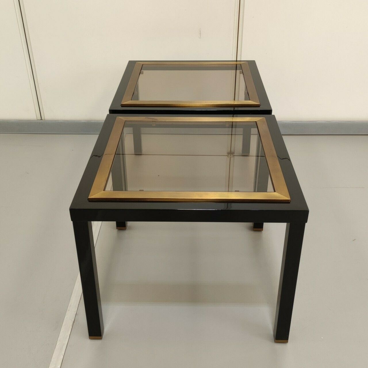 Paar Zwart Gouden Bijzettafels photo vintage