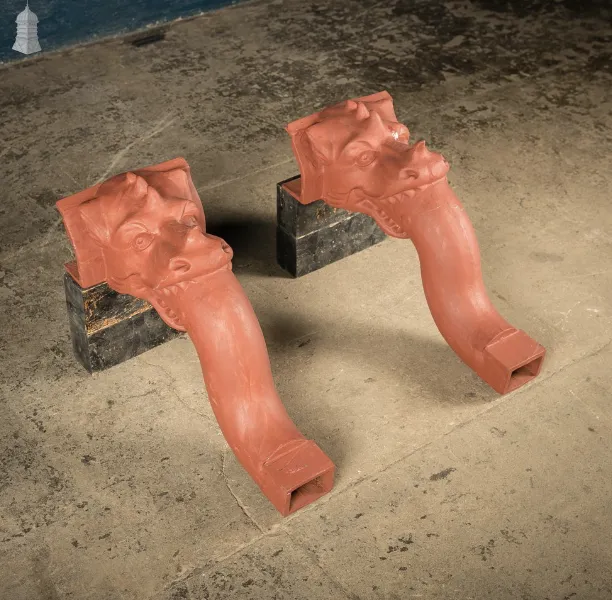 Running Outlet Offset Swan Neck, Dragon Head Design Downpipe Joints, Cast Iron Finished In Red Oxide Paint photo for sale