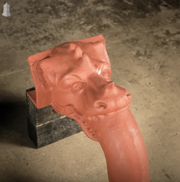 Running Outlet Offset Swan Neck, Dragon Head Design Downpipe Joints, Cast Iron Finished In Red Oxide Paint photo Home Decor