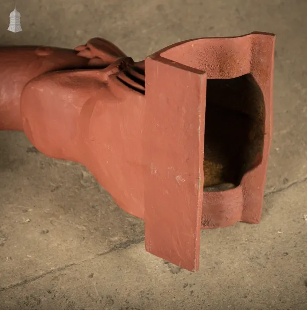 photo vinterior Running Outlet Offset Swan Neck, Dragon Head Design Downpipe Joints, Cast Iron Finished In Red Oxide Paint
