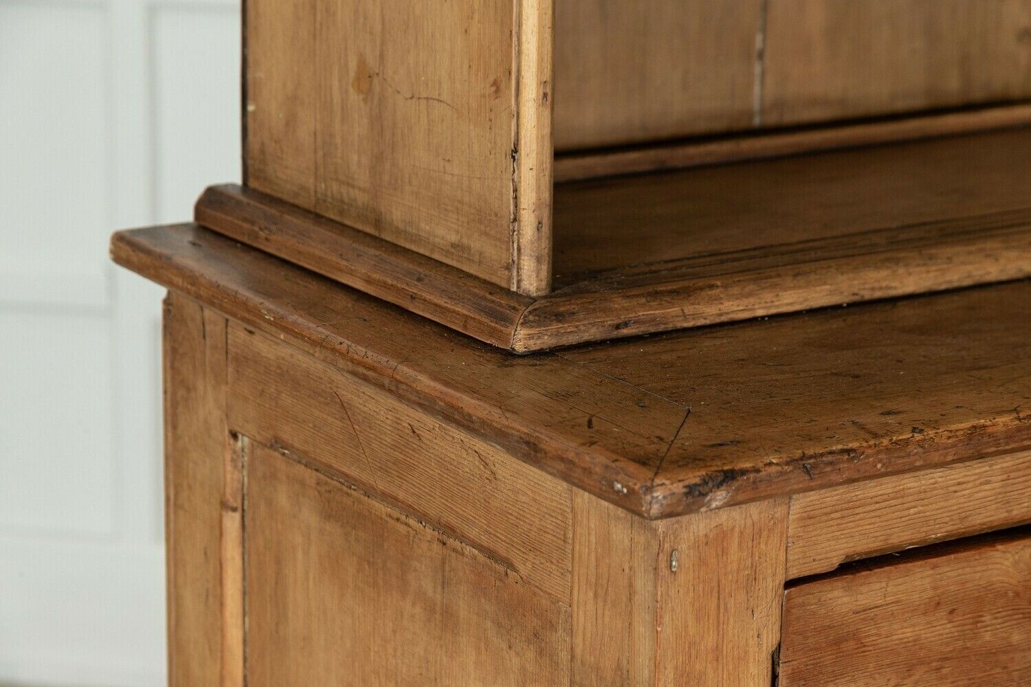 6843.0 Large 19thc English Pine Dresser photo