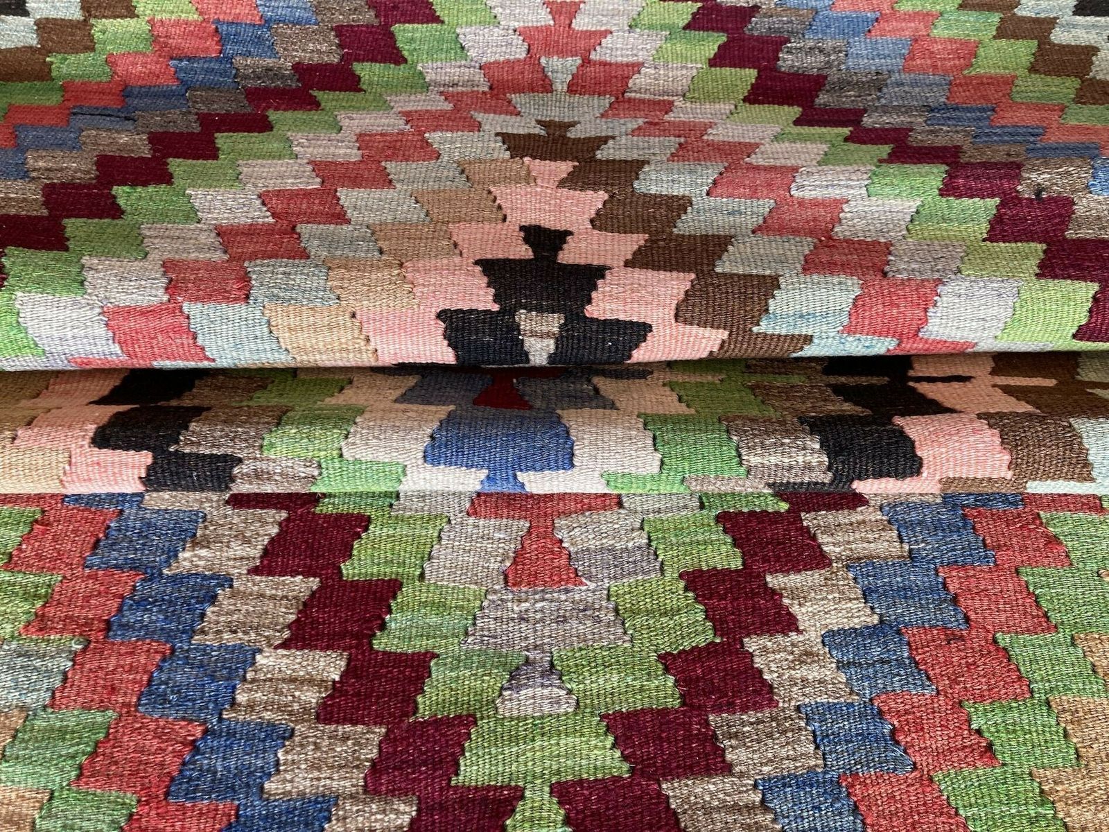 photo buy Vintage Anatolian Kilim 1.67m X 1.05m