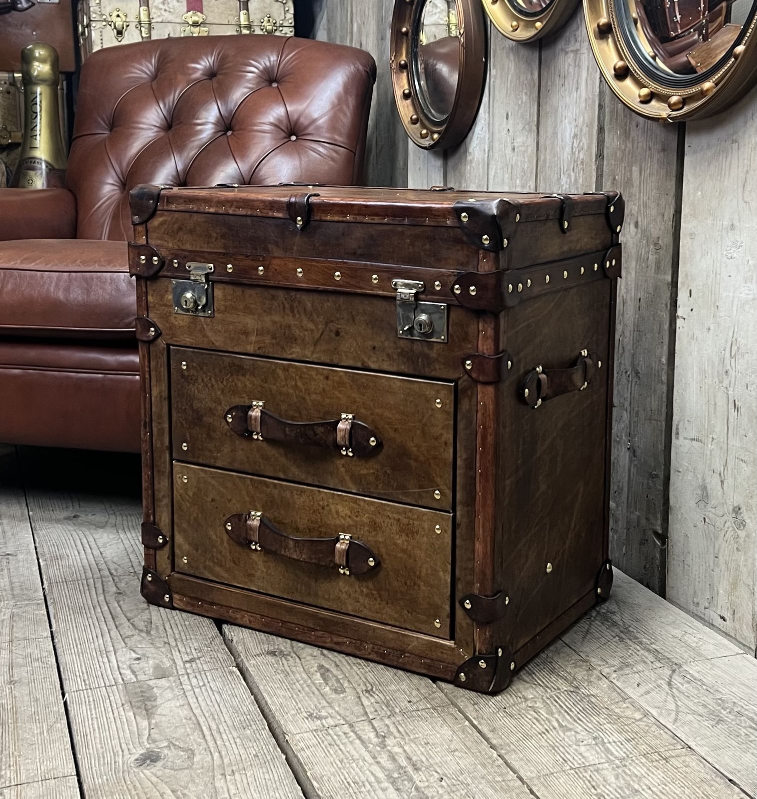 Luxury Leather End Table, 2010s photo Furniture
