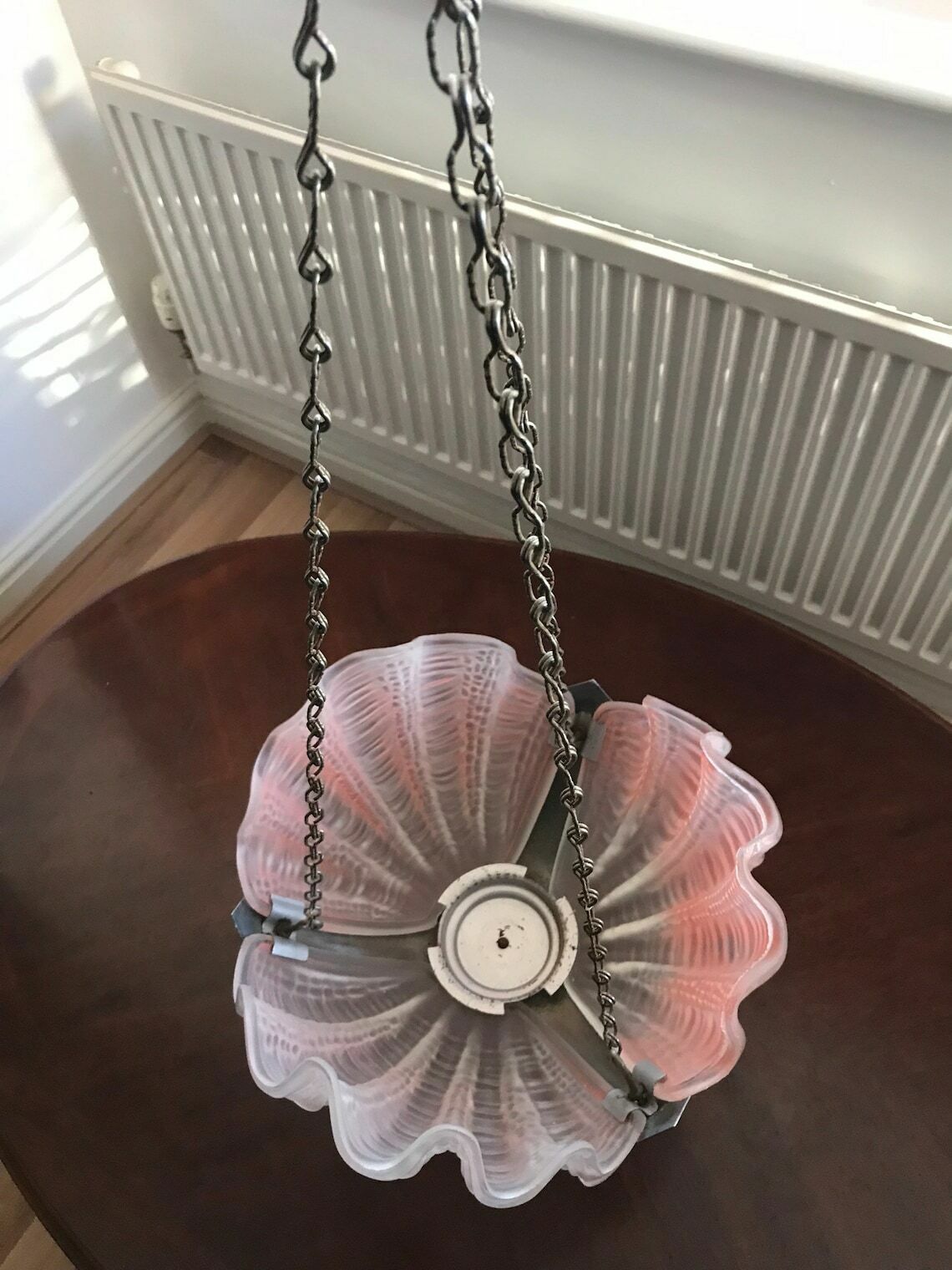 Original Art Deco Ceiling Pendant Scallop Shell Light Shade/Chandelier C/W Chain.Superb photo Lighting