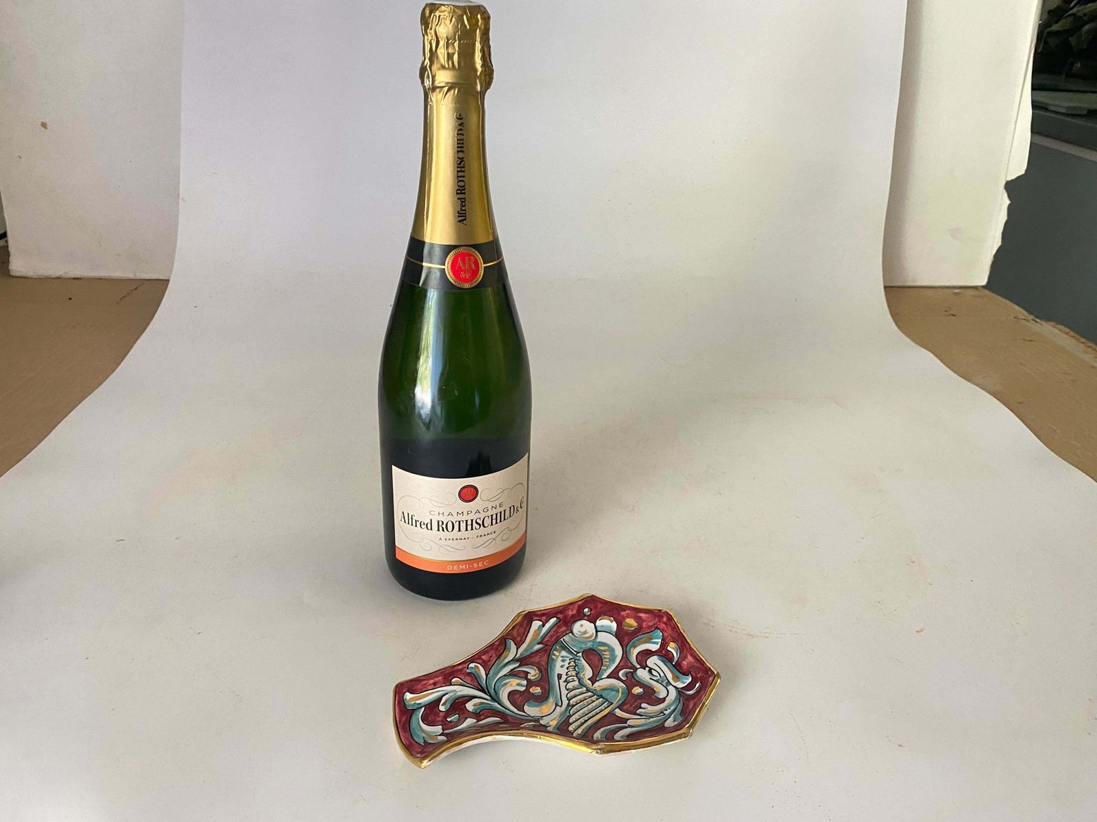 Ceramic Red Ashtray Or Vide Poche In A Shell Form Circa 1960 Italy photo 288.0