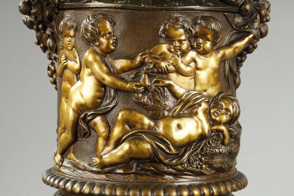 Pair Of Covered Vases, In Finely Chased Bronze With A Rich Rotating Decoration photo buy