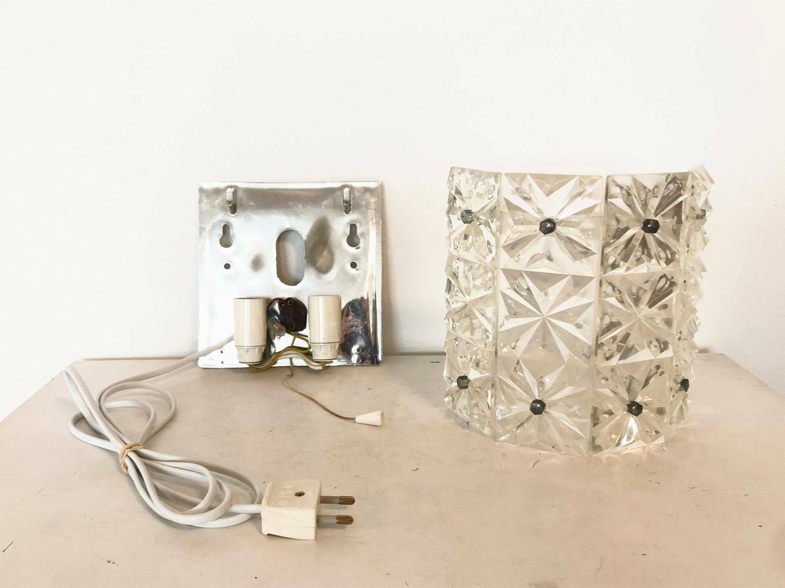 Danish Gorgeous Mid Century Vintage Wall Lamp With Beautiful Clear Patterned Relief Plastic Shade photo vintage