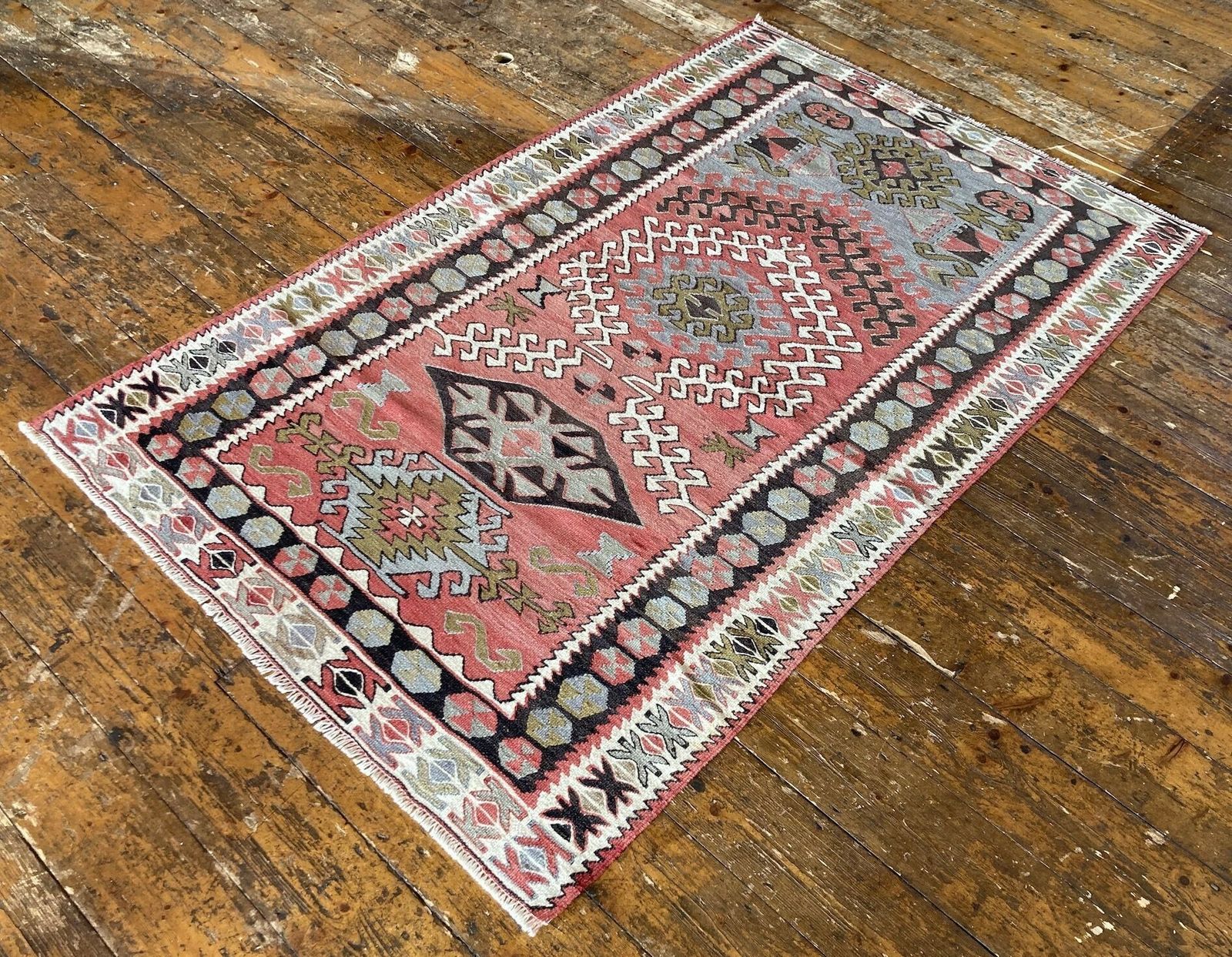 Vintage Anatolian Kilim 1.70m X 1.10m photo 650.0