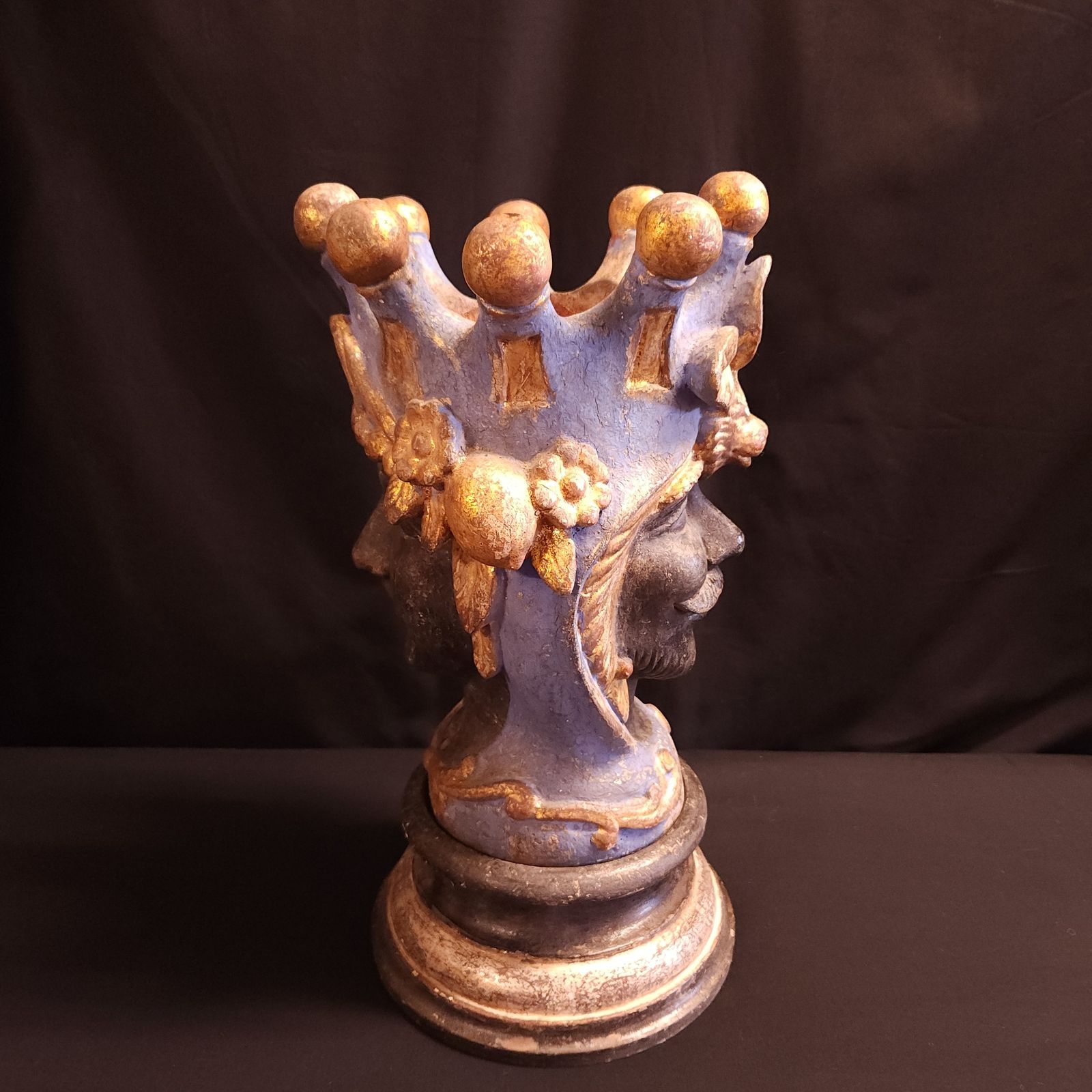 photo furniture Italian, Antique Moro Kings/Queens Head, Circa 1820/1830