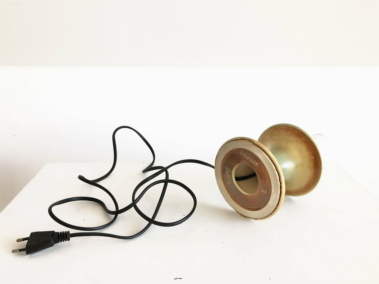 photo furniture Danish Sculptural Ceramic Studio Mid Century Table Lamp In Organic Shape With Green And Brown Glaze   Design From Hasle Keramik, Denmark