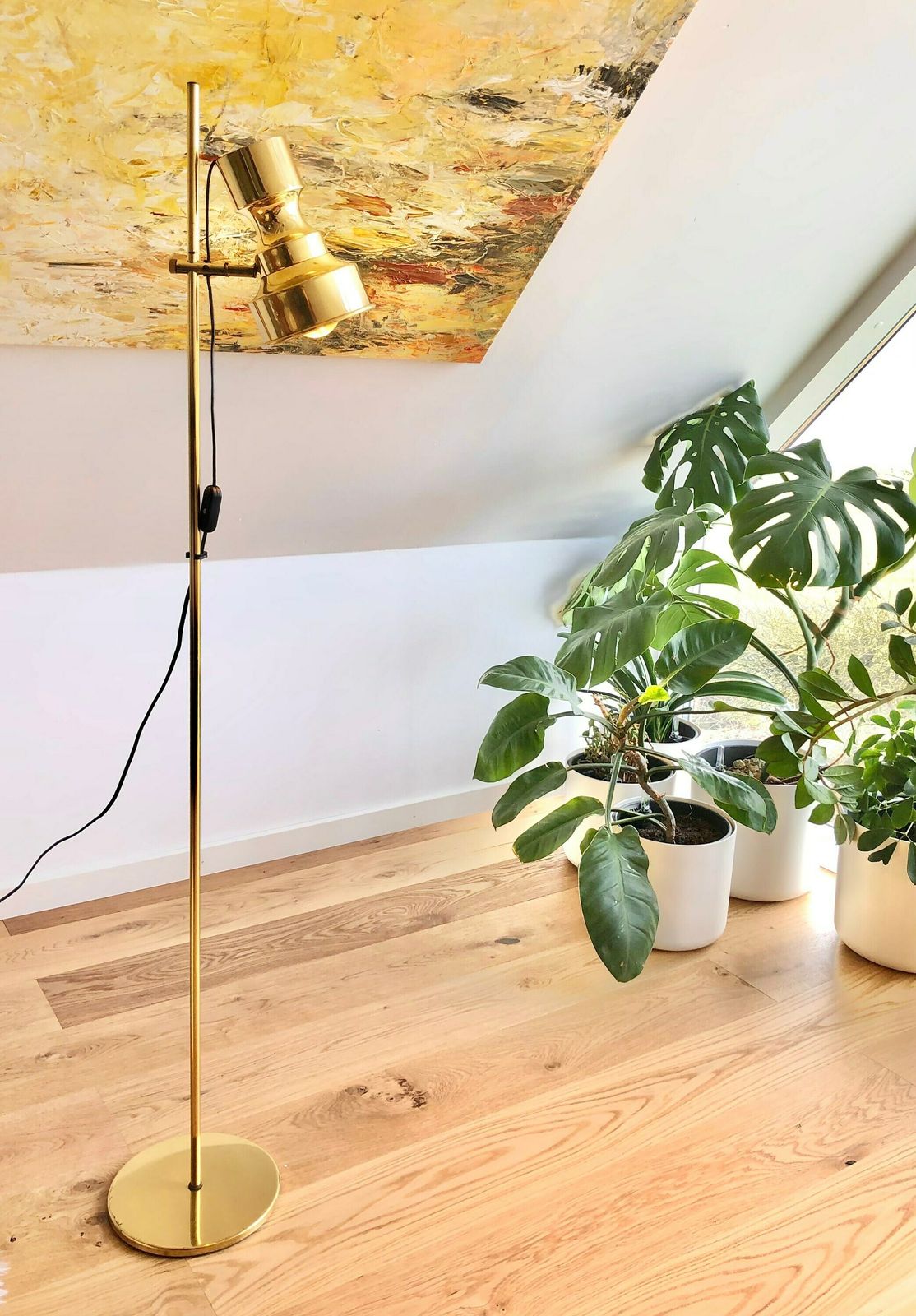 Danish Mid Century Modern Floor Lamp In Brass And Gold Painted Metal In Elegant Design photo for sale
