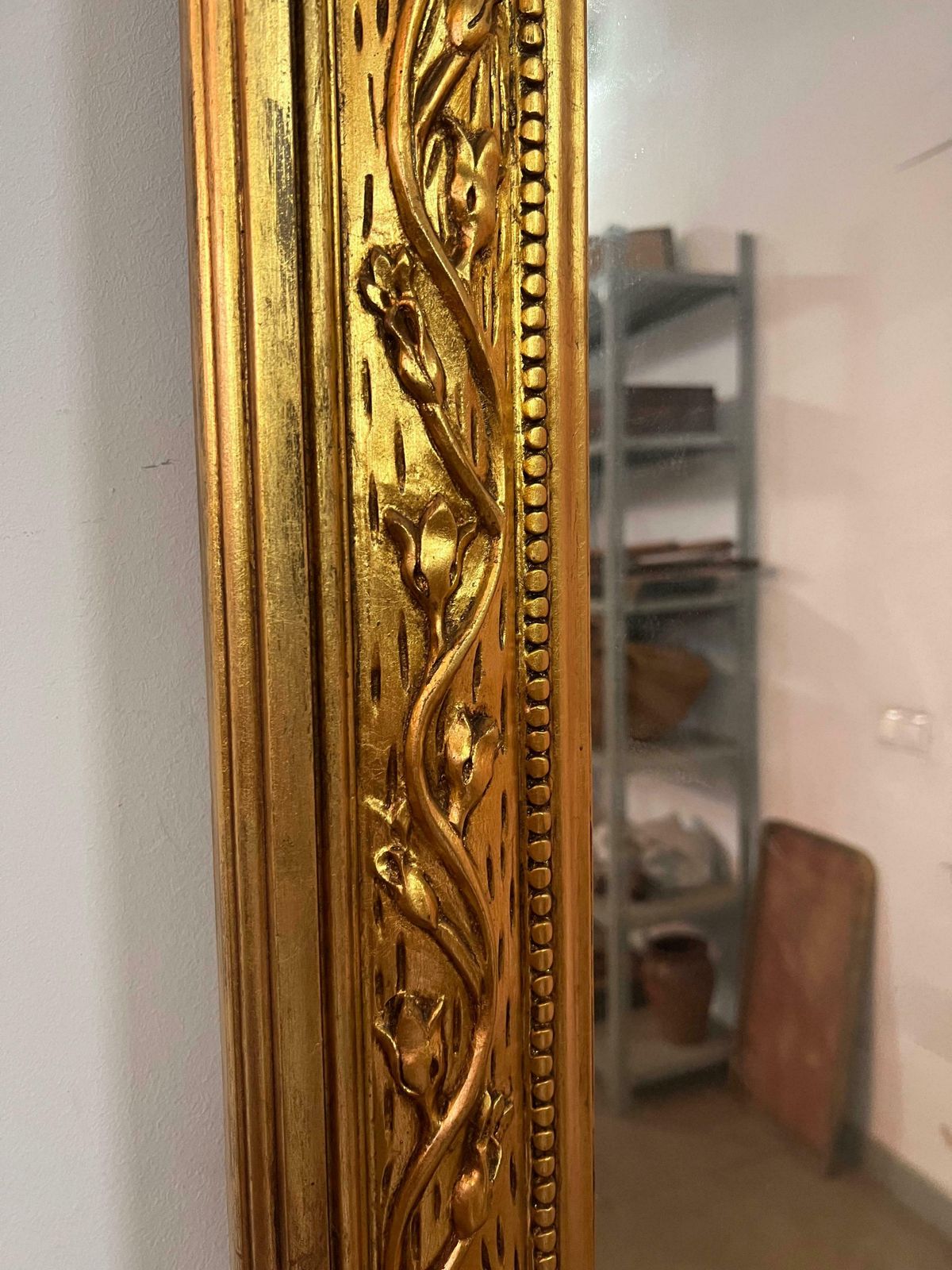 Grand miroir français doré à fronton, symétrique, XIXe siècle, 7,8 ft photo buy