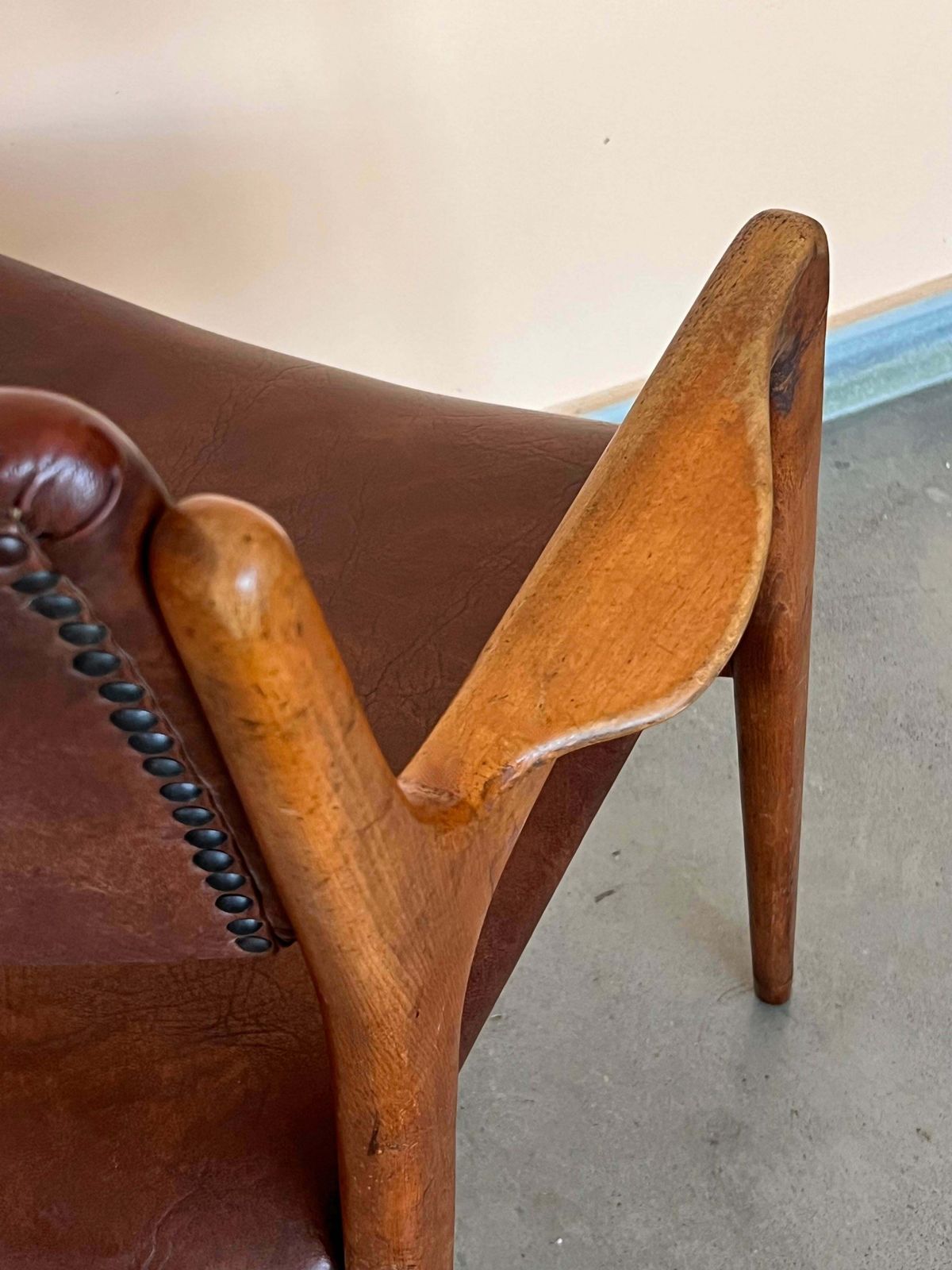 photo furniture Modern Teak And Brown Leather Armchairs In Erik Buch Style
