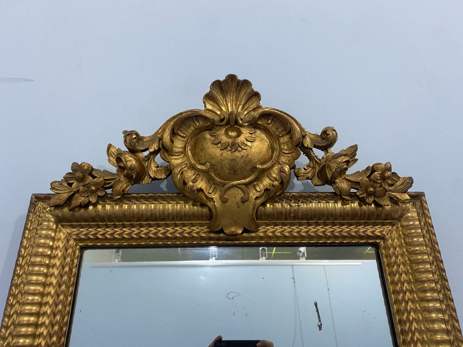 photo furniture Antique French Gilded Gold Leaf Mirror Louis Philippe Era, 1850s