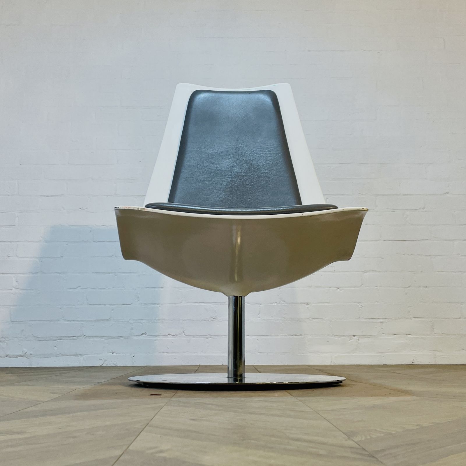 Vintage Xpo Swivel Chair By Bo Concept On Chrome Base photo vintage