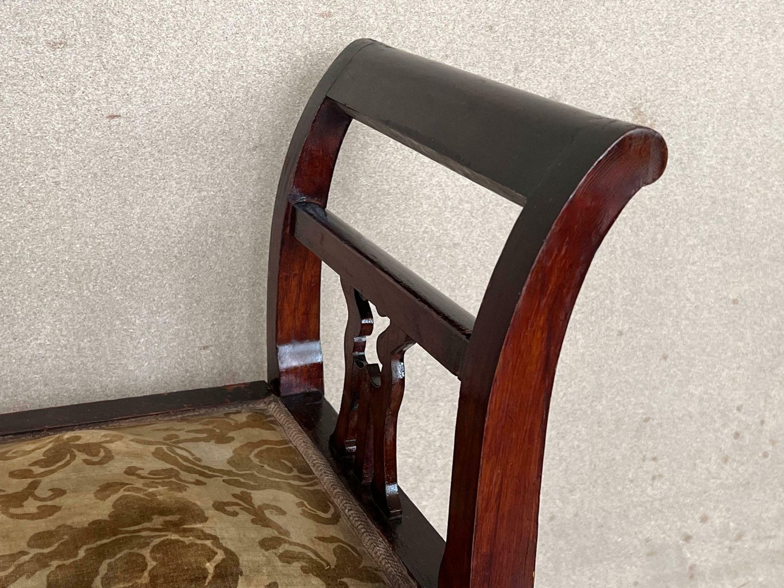 Mobilier Ensemble de banquettes Chippendale d'époque XIXe siècle en acajou sculpté photo