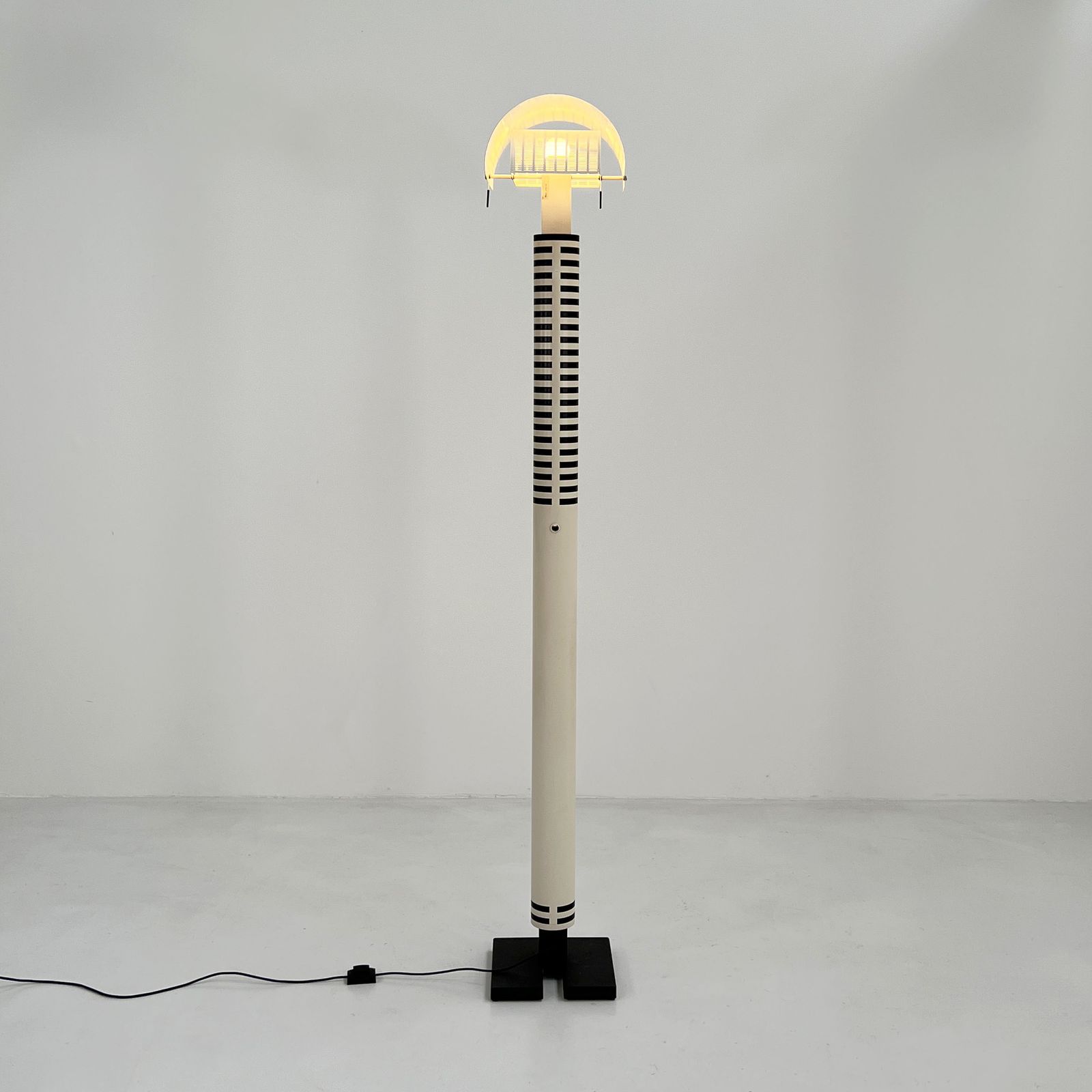 photo furniture Shogun Floorlamp By Mario Botta For Artemide, 1980s