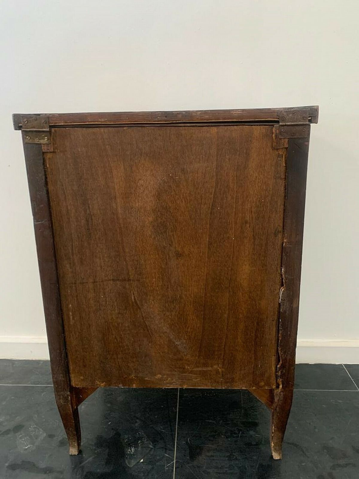 Furniture Feather Cherry Wood Chest Of Drawers, Late 18th Century photo