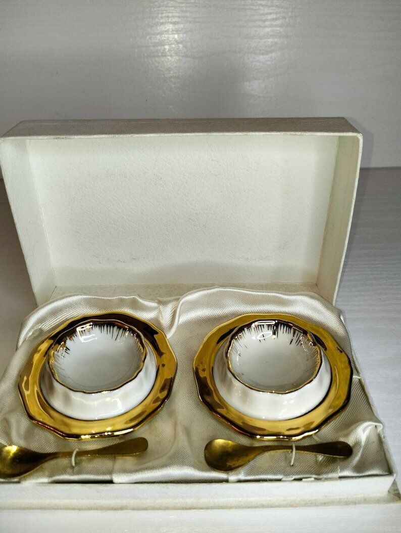 French Porcelain Salt And Pepper Set, Vintage White Condiment Pots, French Vintage Salt And Pepper Table Set With Box photo for sale