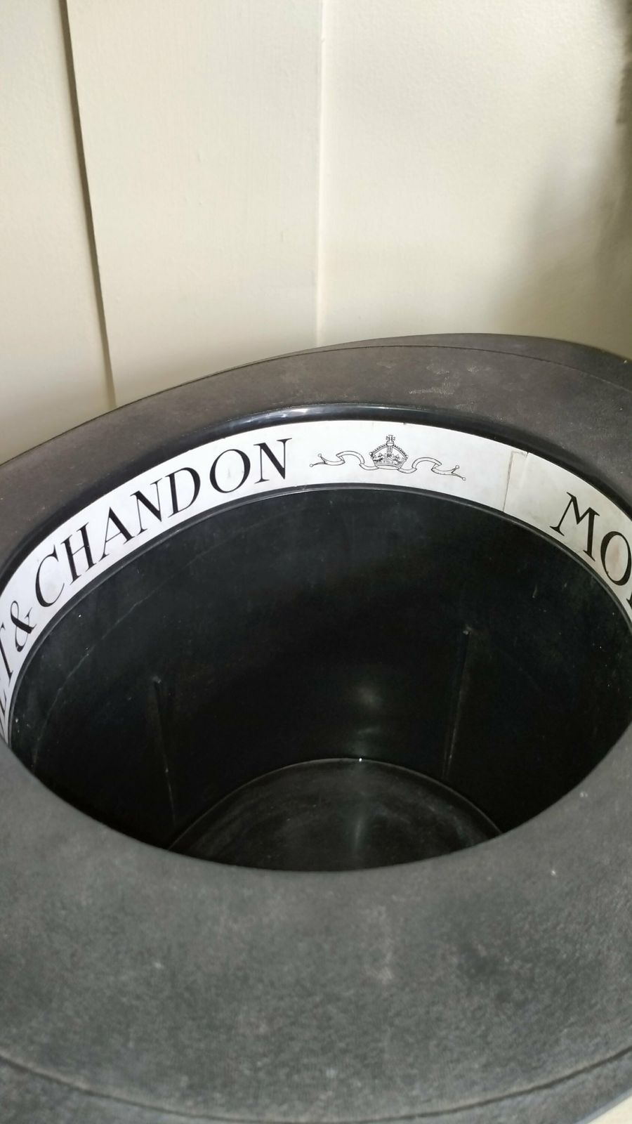 French Vintage Champagne Bucket, Moet & Chandon Top Hat Ice Bucket, Top Hat Wine Cooler, Black Ice Bucket, Alcohol Advertising Barware photo vinterior