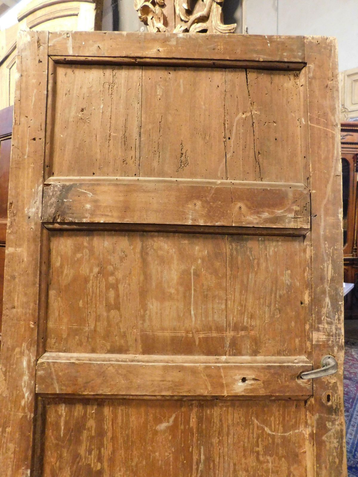 photo furniture Interior Old Door In Lacquered Wood With Faux Marble Effect, Naples