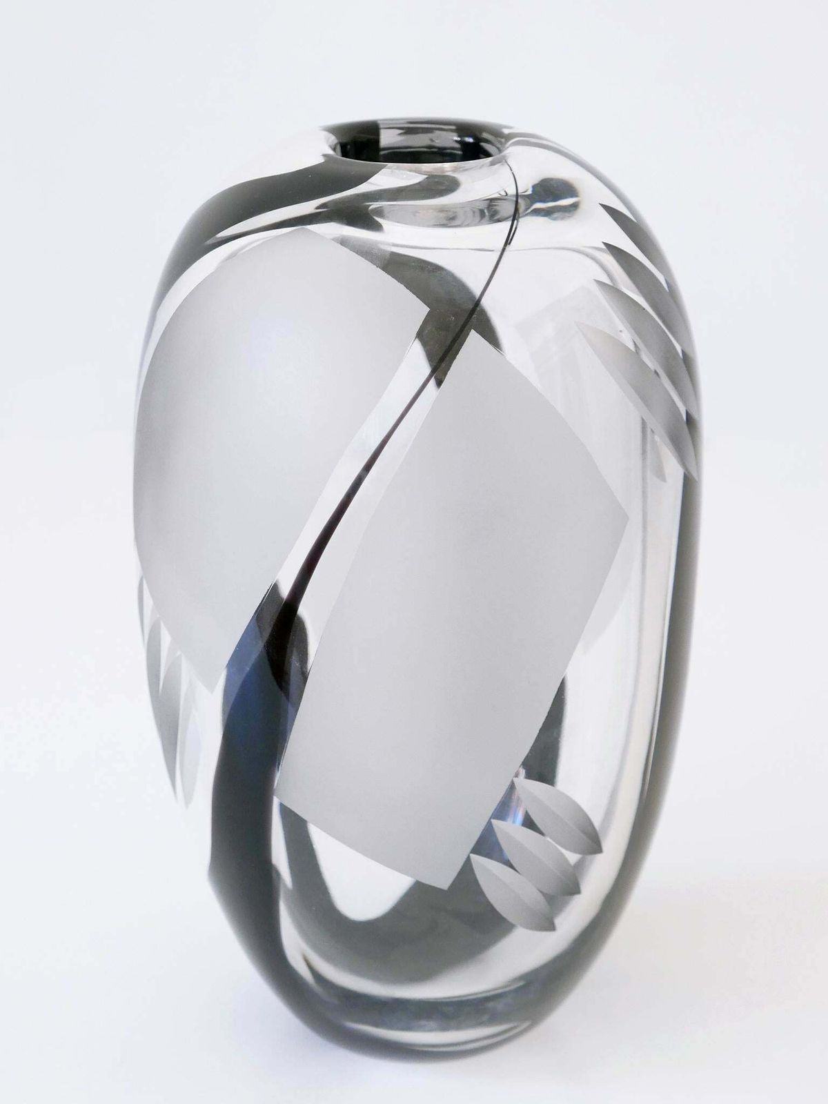 Unique Art Glass Vase By Anna Ehrer For Kosta Boda Sweden 1992 Signed photo 1955.0
