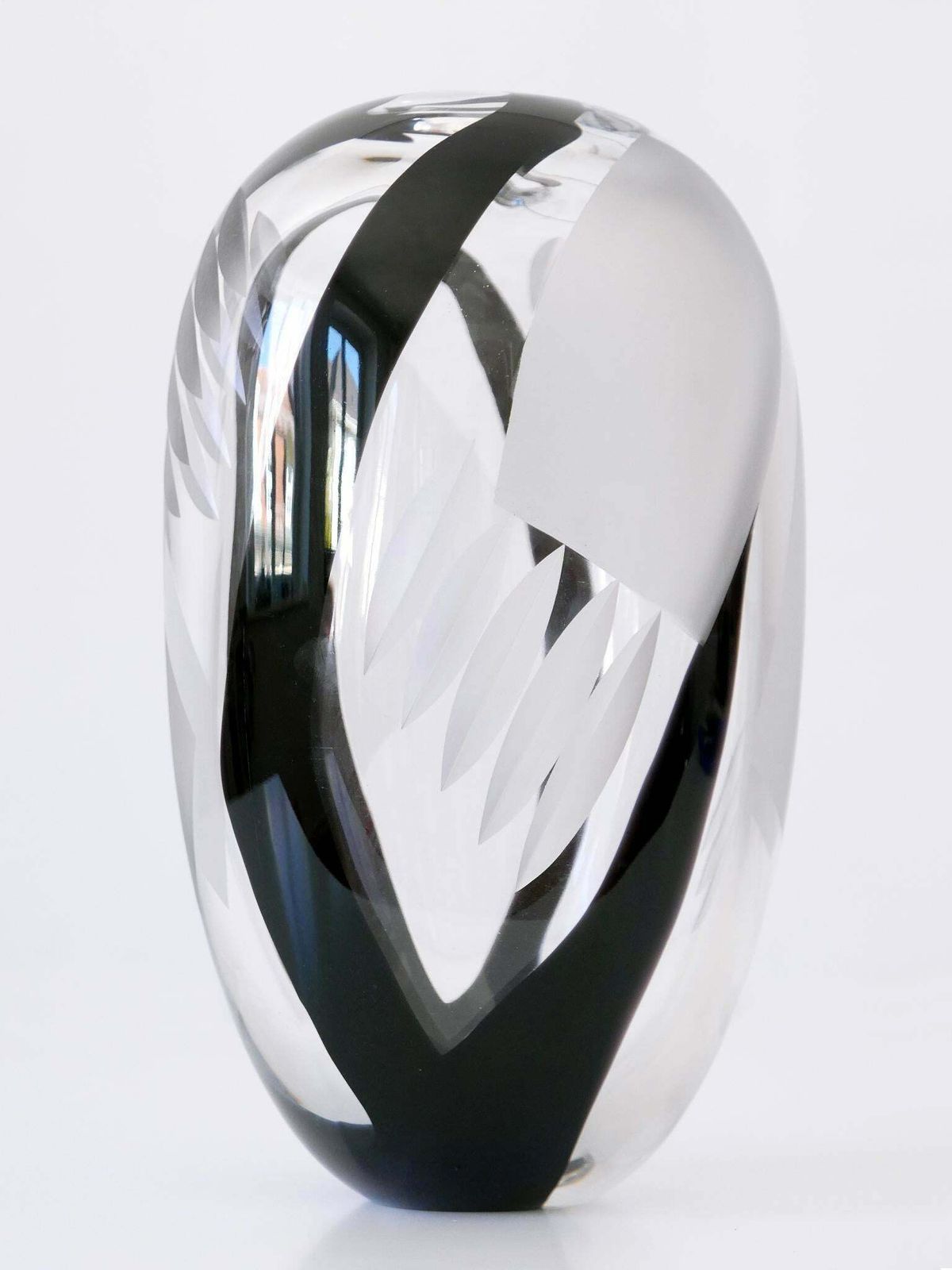 photo vintage Unique Art Glass Vase By Anna Ehrer For Kosta Boda Sweden 1992 Signed
