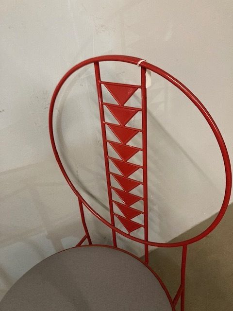 Cassina Chairs And Table From The 1980s, Designer Frank Lloyd Wright, Modern Antiques. Sign photo vinterior