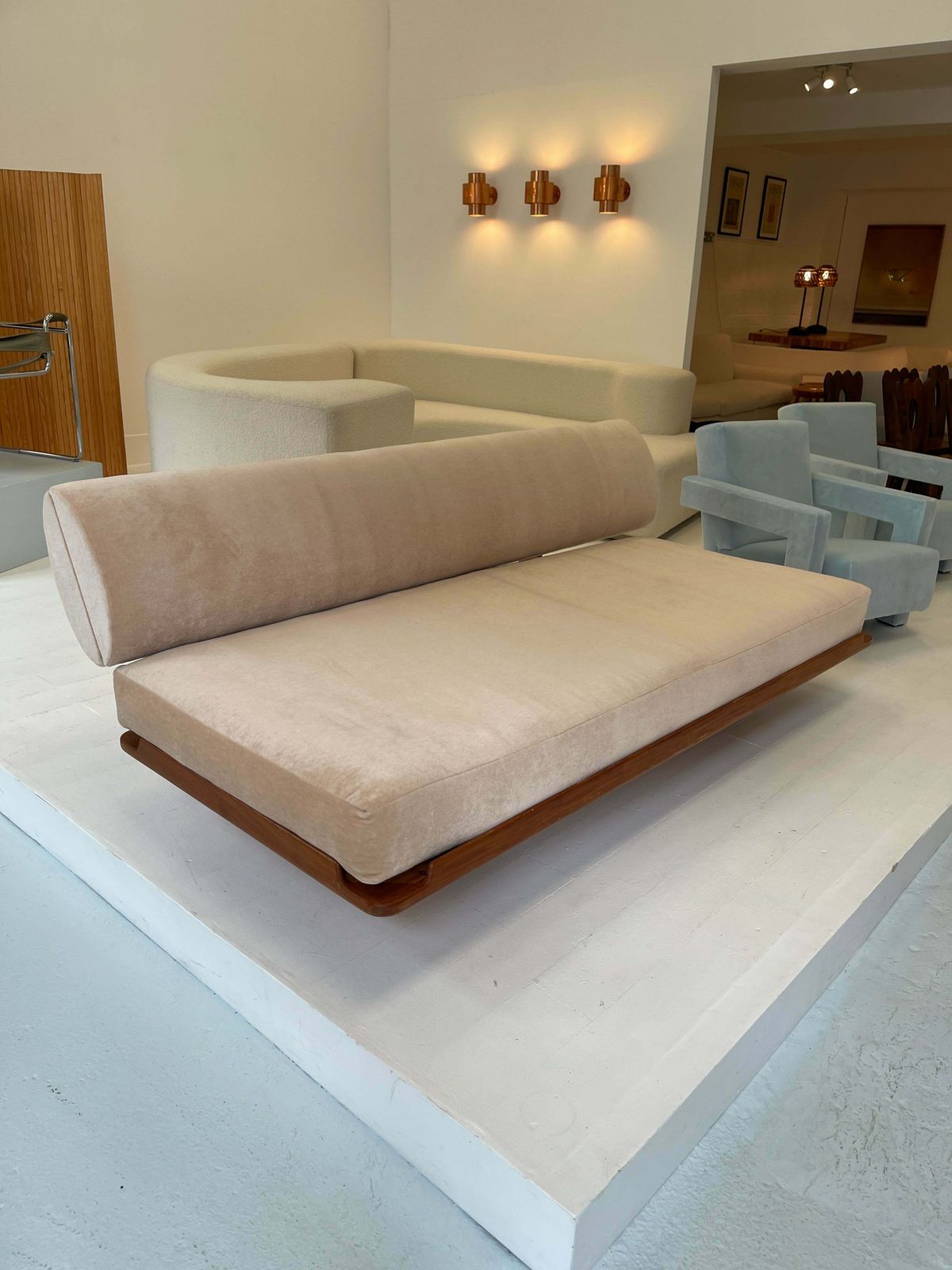 Grete Jalk Daybed For Poul Jeppesen photo furniture