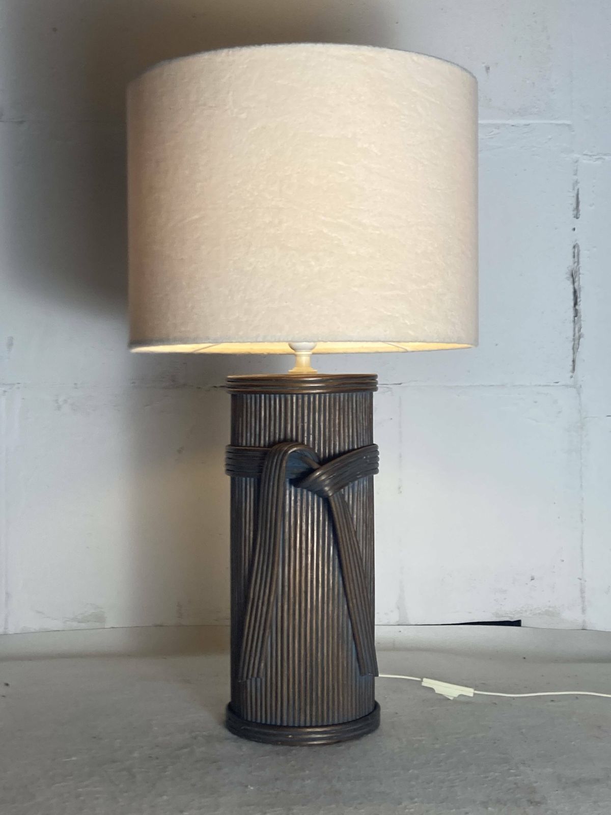 Large Pencil Reed Rattan Bamboo Pillar Table Lamp, Bouclé Shade, Italy 1970s photo vintage