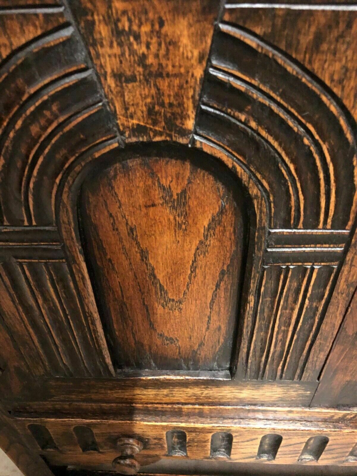 photo vinterior Handsome Vintage Carved Oak Cabinet