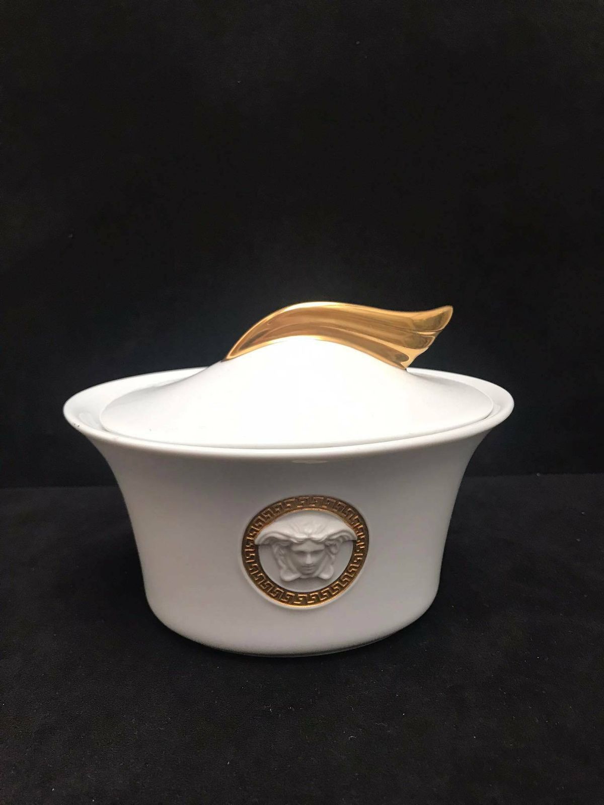 Versace Rosenthal Medaillon Meandre D'or Sugar Bowl With Lid Wedding Luxury Gift Gift For Couple Coffee Tea Golden White Decor photo vinterior