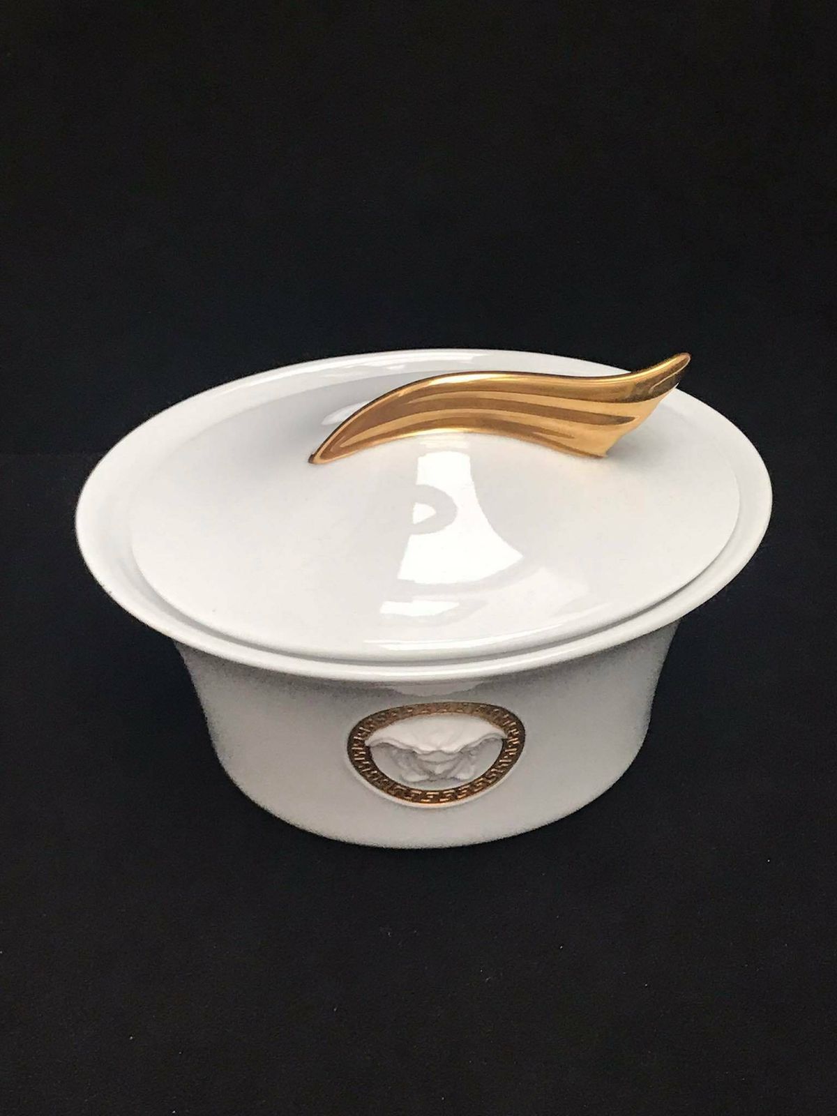 Versace Rosenthal Medaillon Meandre D'or Sugar Bowl With Lid Wedding Luxury Gift Gift For Couple Coffee Tea Golden White Decor photo vintage