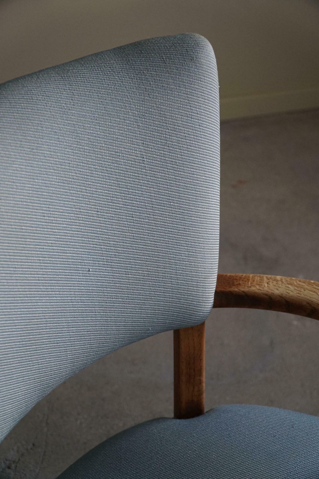 3628.0 Danish Modern, Curved Lounge Chair In Oak, Attributed To Viggo Boesen, 1950s photo