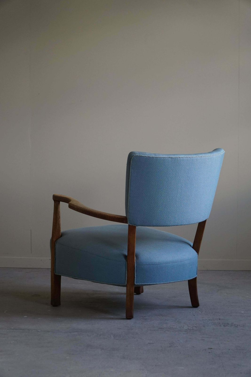 photo buy Danish Modern, Curved Lounge Chair In Oak, Attributed To Viggo Boesen, 1950s