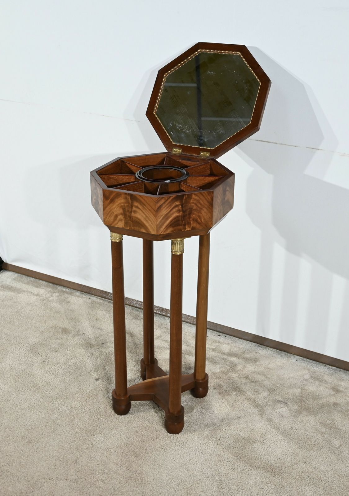 photo vintage Small Powder Pedestal Table, Empire Style – 2nd Half Of The 19th Century