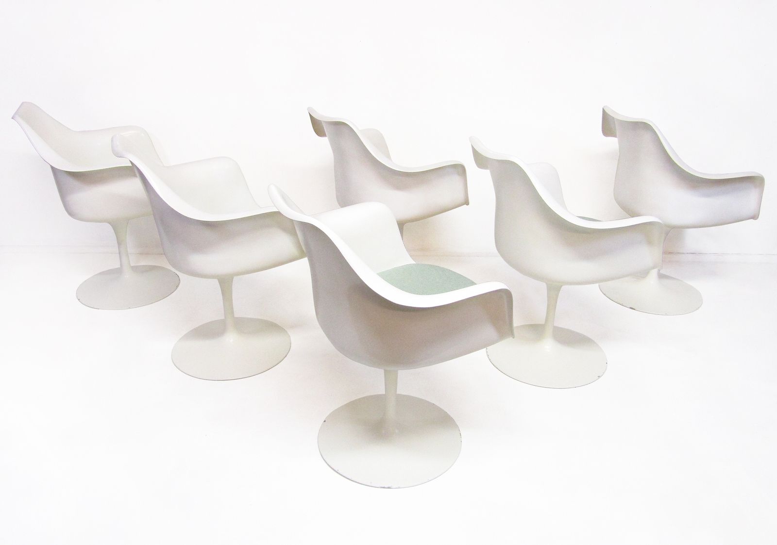Six 1970s Space Age "Tulip" Dining Chairs Set By Eero Saarinen For Knoll photo 4800.0