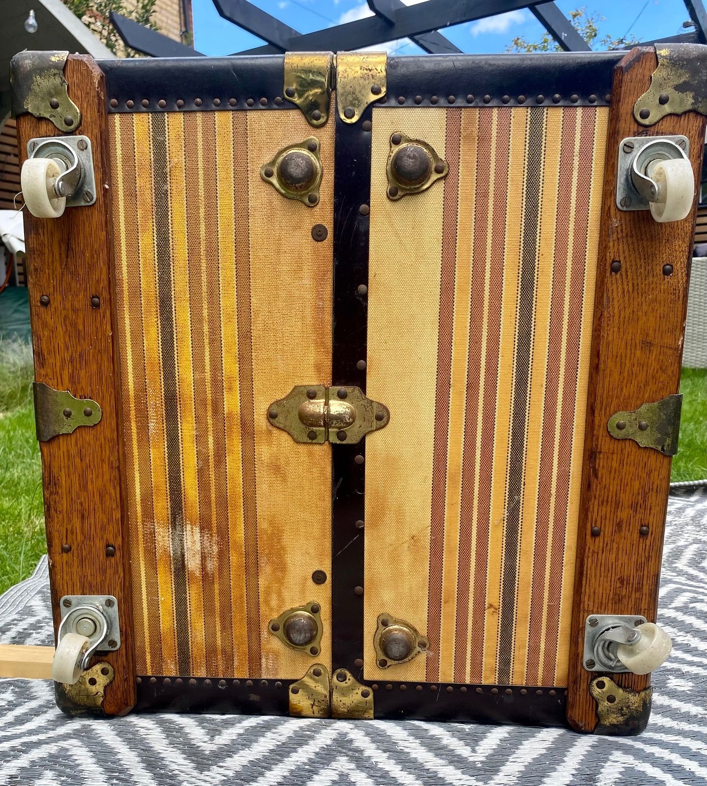 photo buy Vintage Travel Steamer Wardrobe