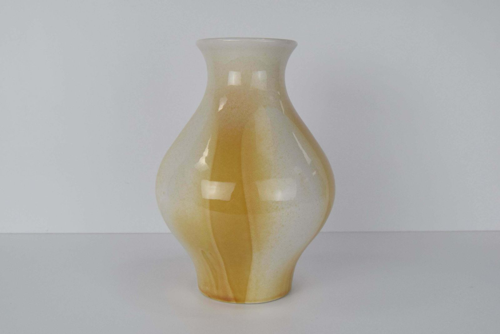 Mid Century Design Vase By Ditmar Urbach, Collection Julie, 1964. photo furniture