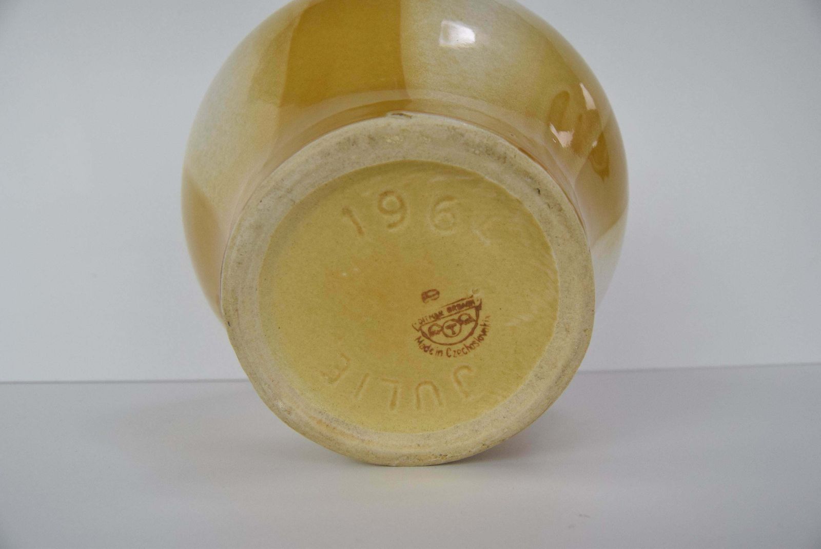 photo for sale Mid Century Design Vase By Ditmar Urbach, Collection Julie, 1964.
