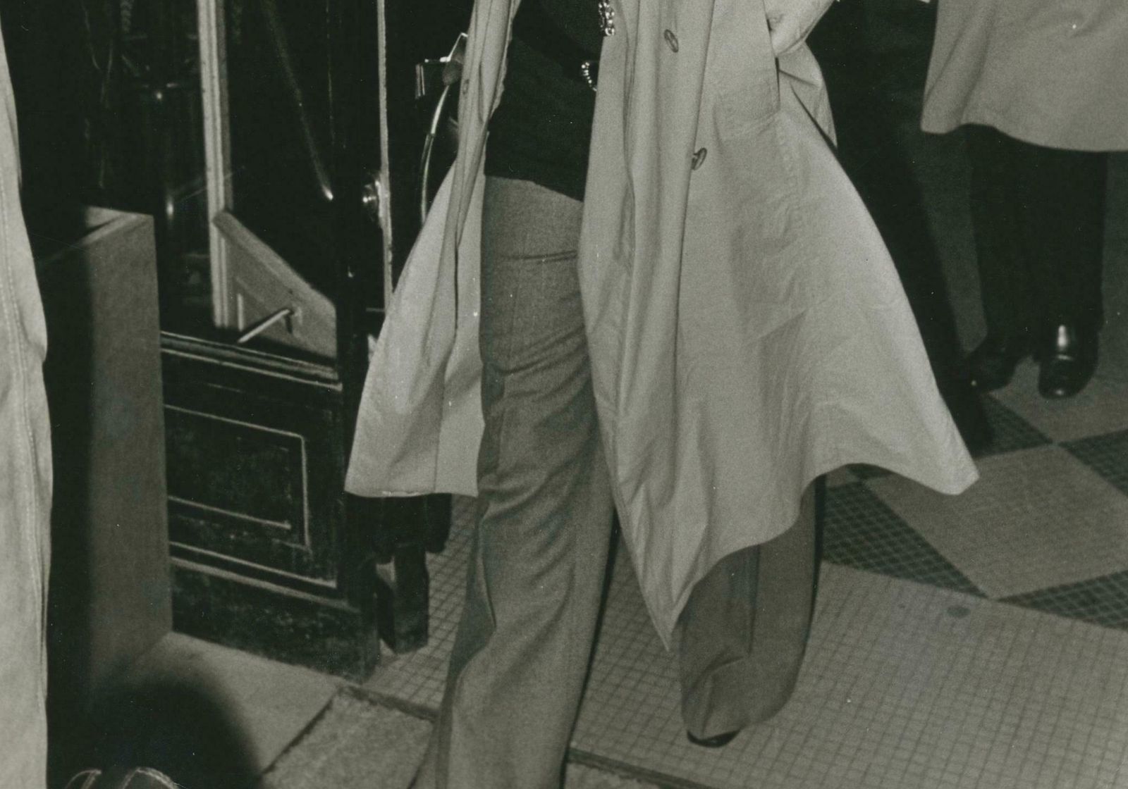 Tony Grylla Jackie Kennedy, Leaving The Hospital, Paris, France, 30 X 20, 5 Cm 1970s photo furniture