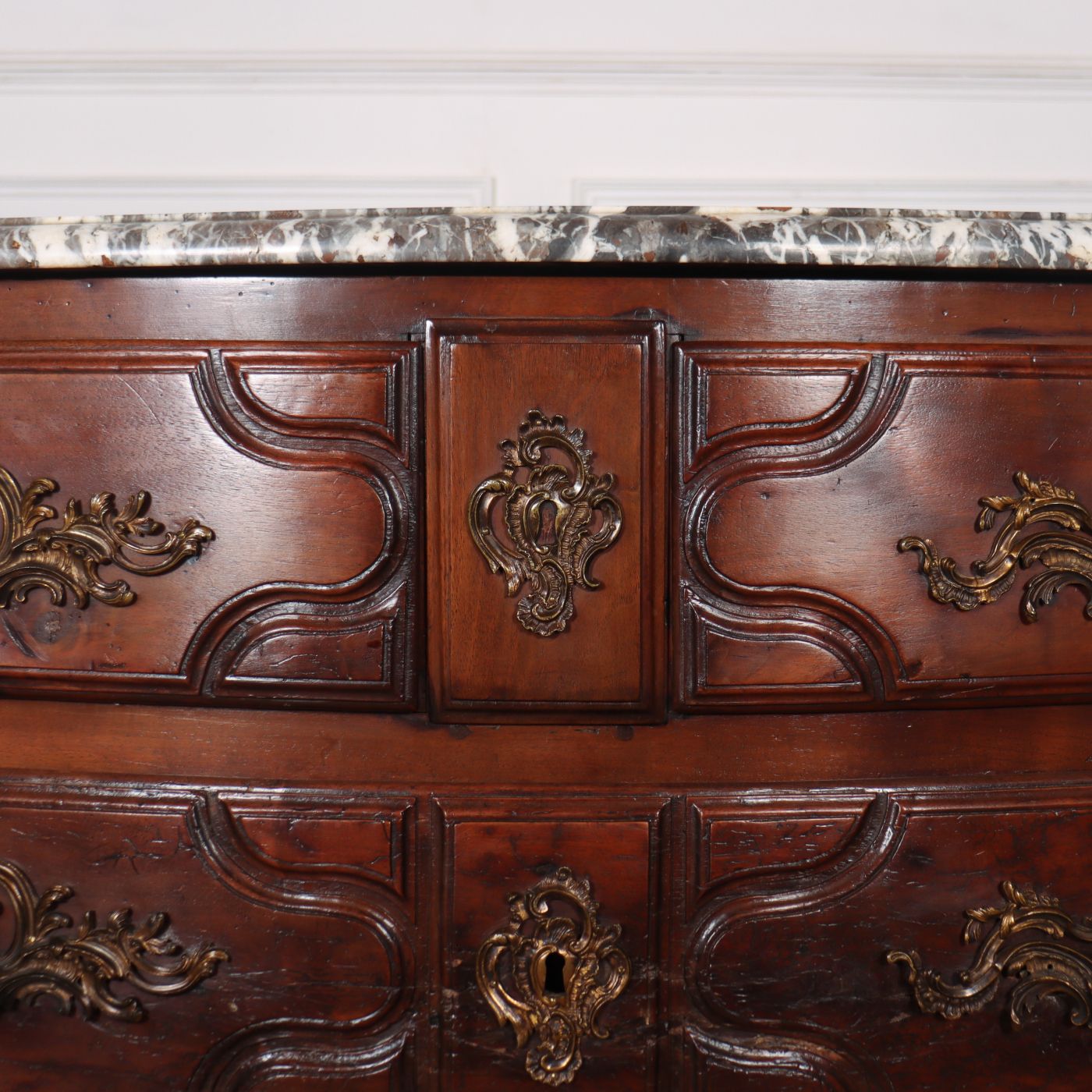 18th Century French Serpentine Commode photo for sale