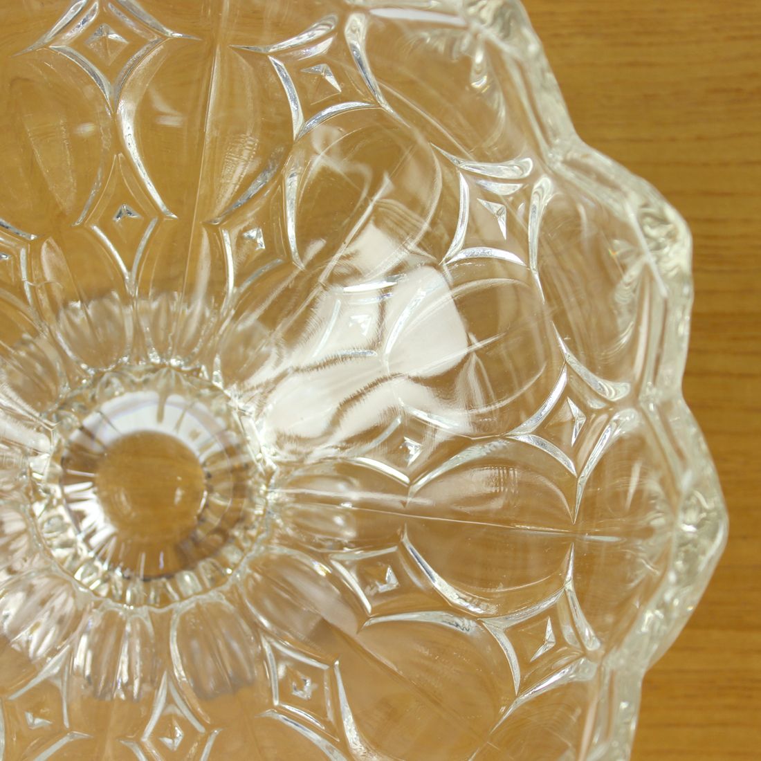 photo furniture Unique Pressed Glass Bowl, Tulip Collection Hermanowa Hut, 1957
