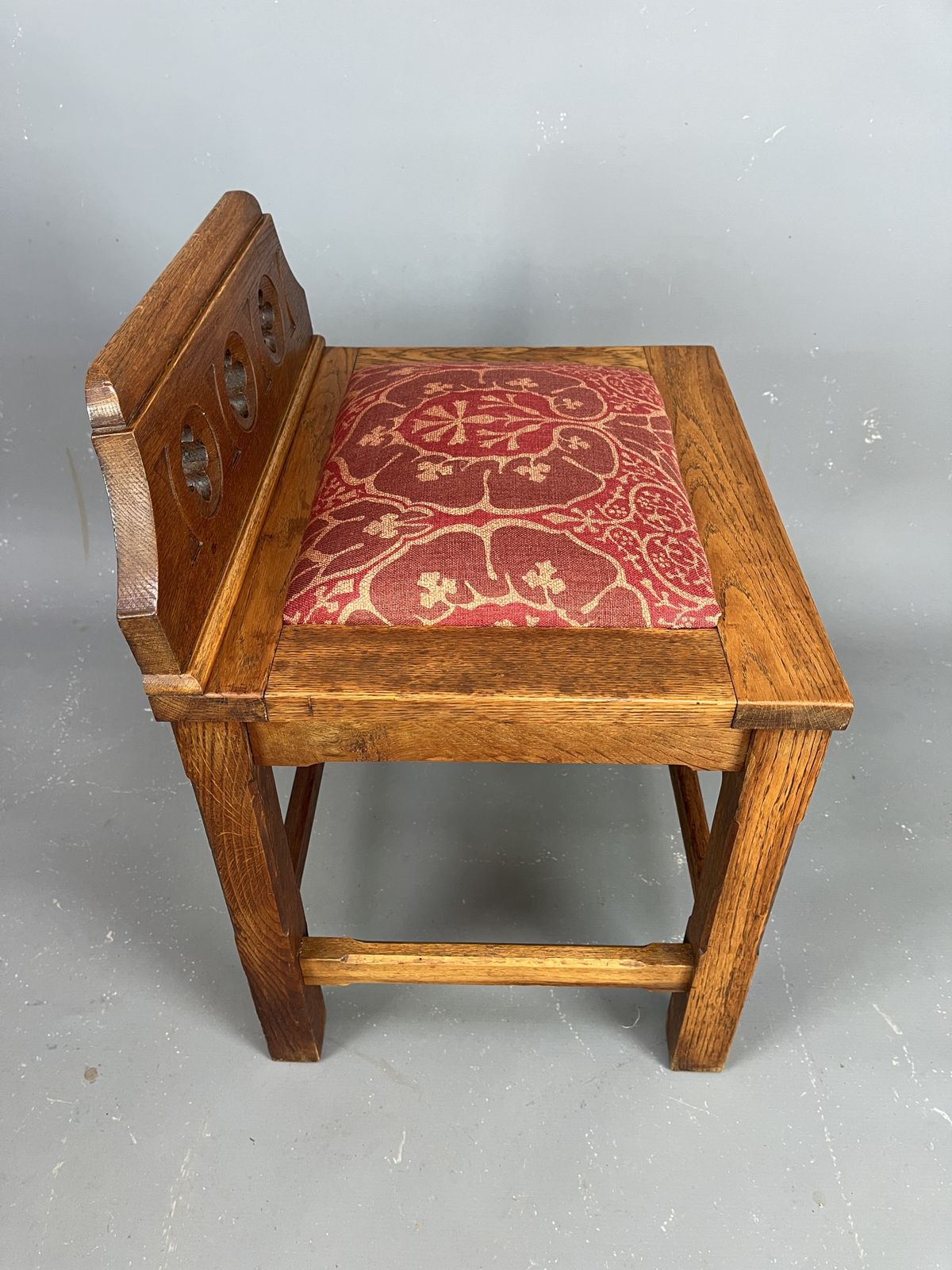 Set Of 3 Gothic Revival Hall Seats photo 1092.0