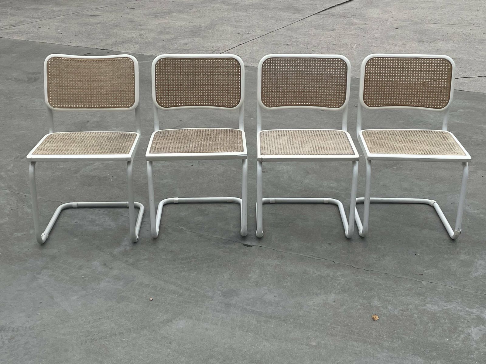 Set Of 4 Cesca B32 Model Chairs In White By Marcel Breuer photo Furniture
