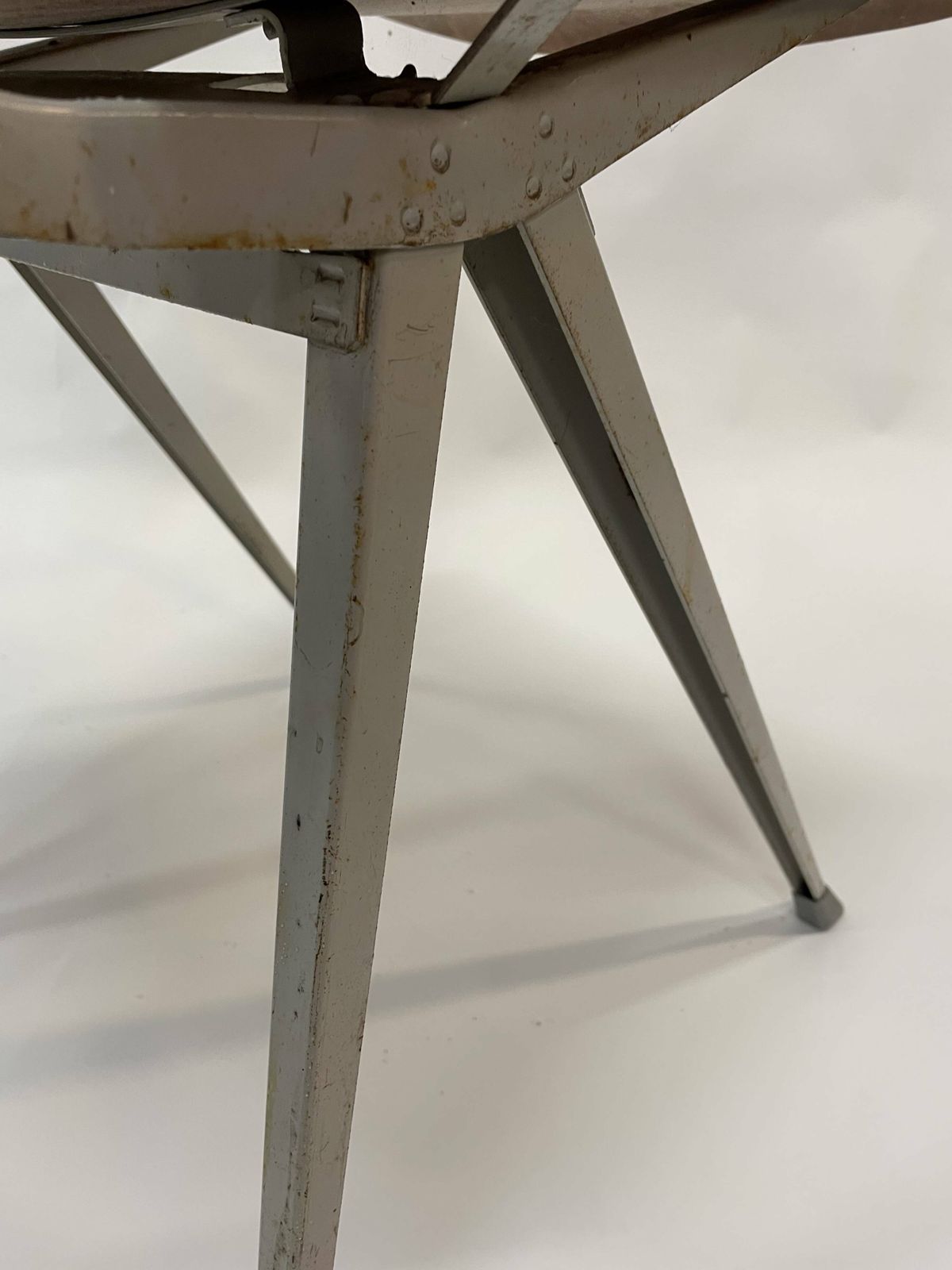 Dutch Result Chairs By Friso Kramer For Ahrend De Cirkel, 1960s, Set Of 4 photo Furniture