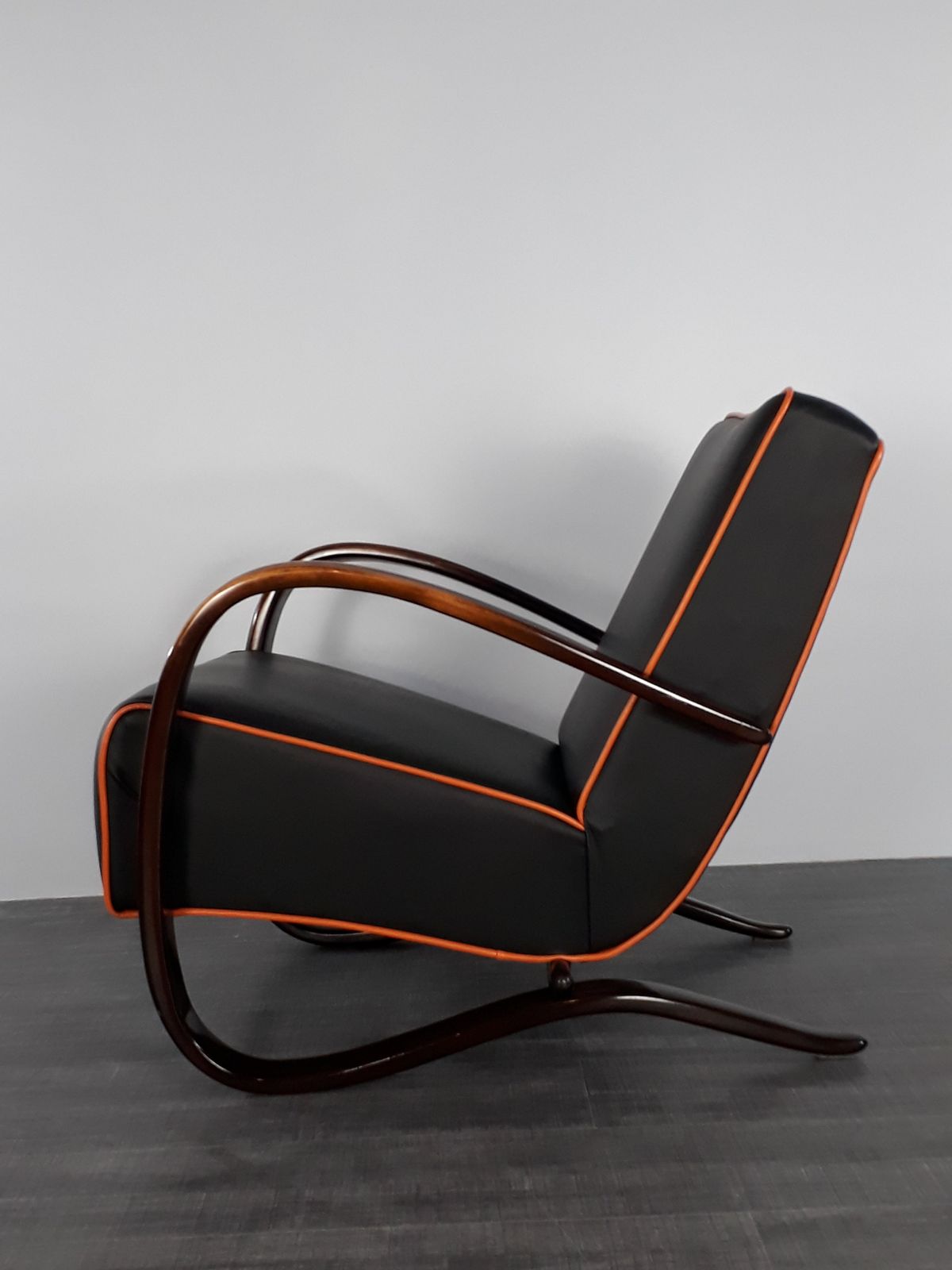 Halabala H269 Armchair In Beech And Black Leather, Czech Art Déco 1930s photo Furniture