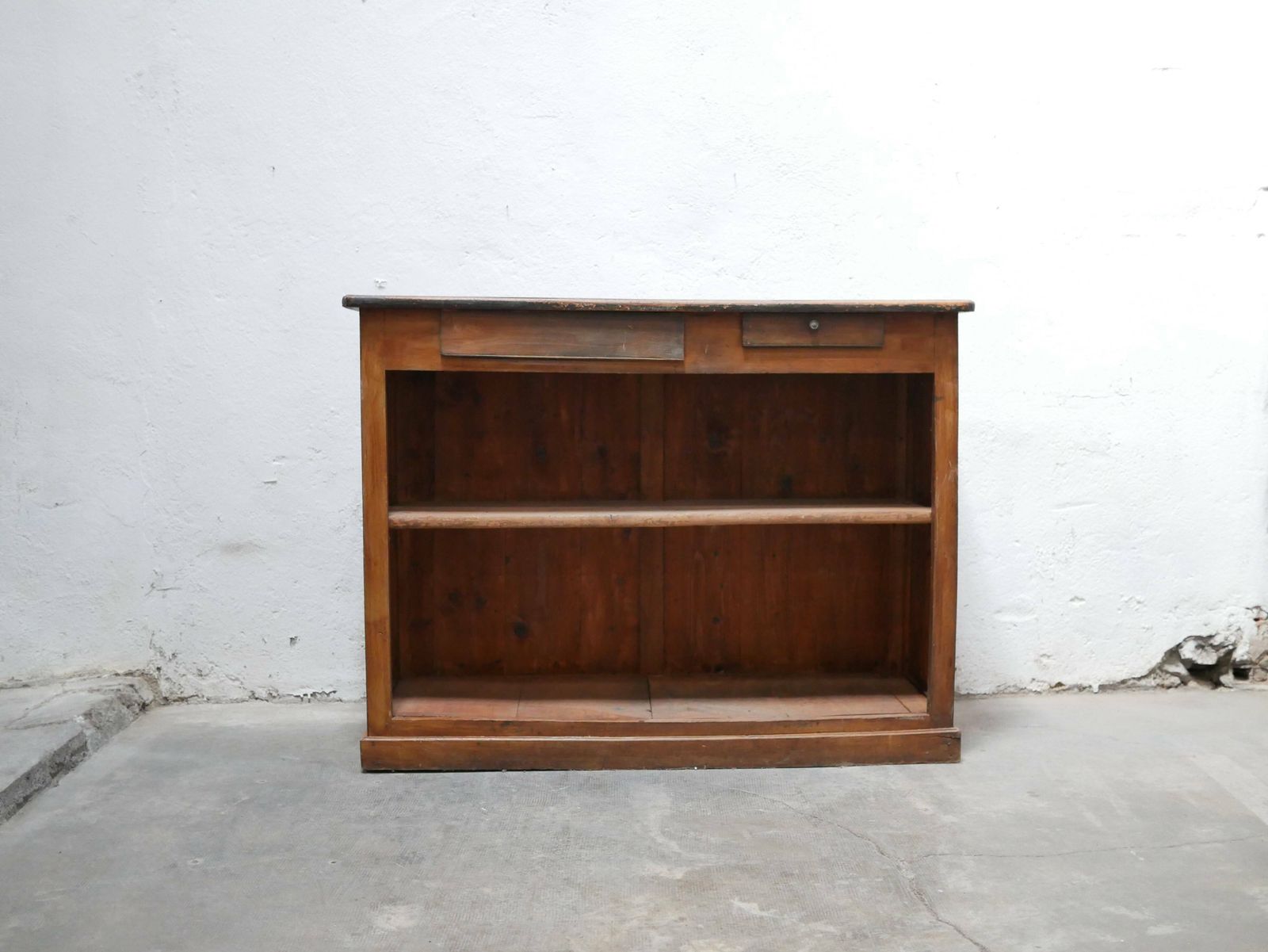 1077.0 Antique Wooden Counter Trade Furniture photo