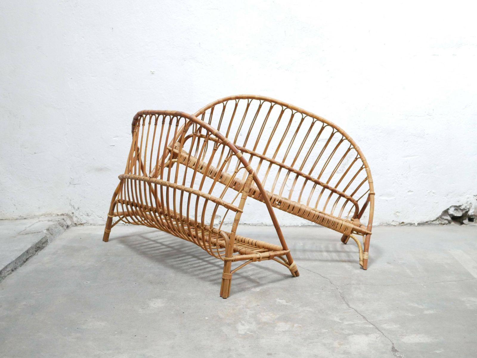 Furniture Vintage Rattan Basket Bed 120cm X 190cm photo